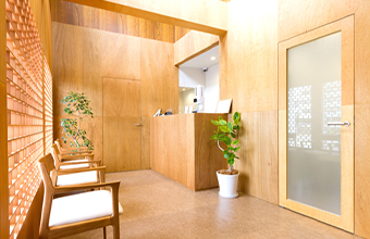 クリア矯正歯科